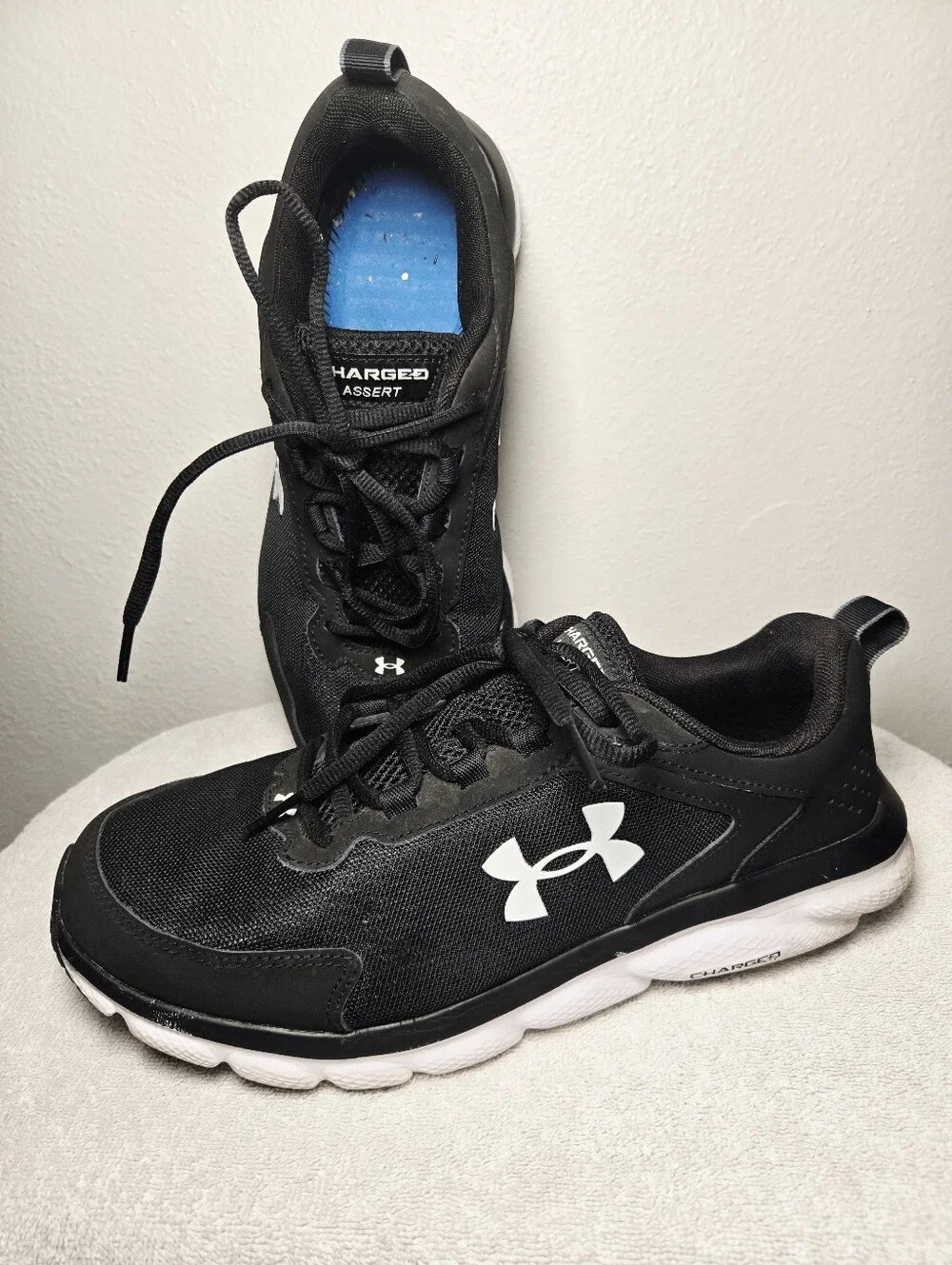 Under Armour Charged Assert Men’s Size 10 4E Extra Wide Black Running Shoes